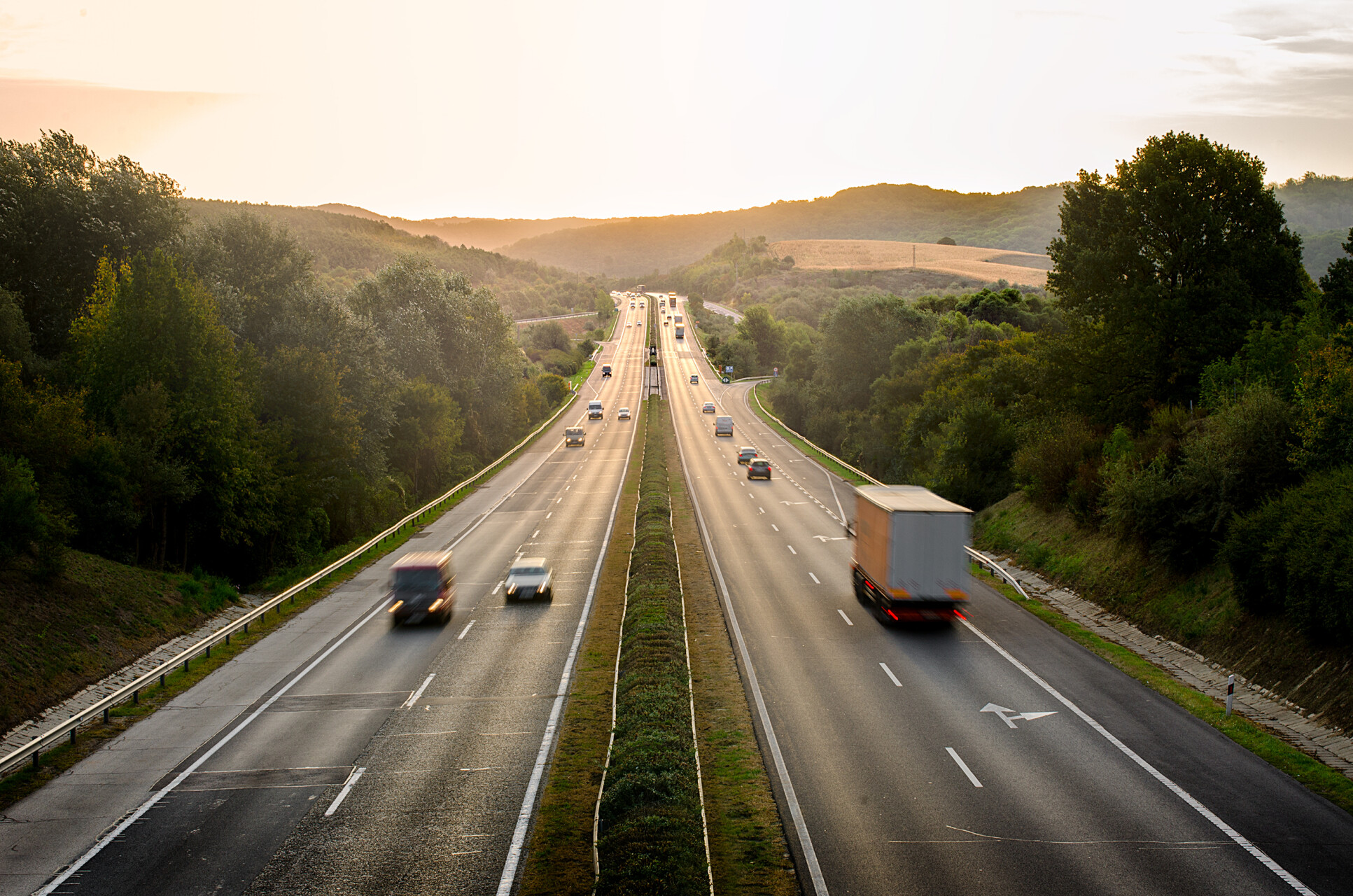 Prawo właściwe dla pracowników transportu w kontekście wyroku C-485/24 Locatrans